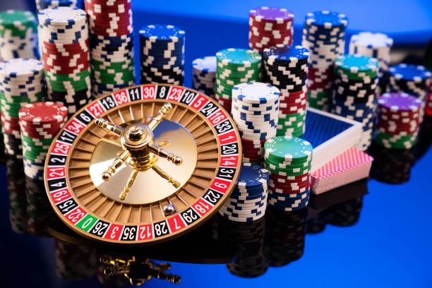 maxim4d live roulette table with European wheel and professional dealer